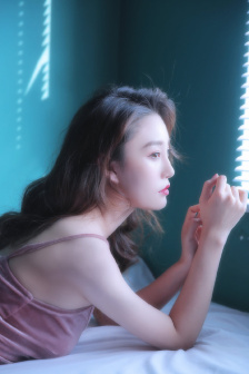 美女比基尼